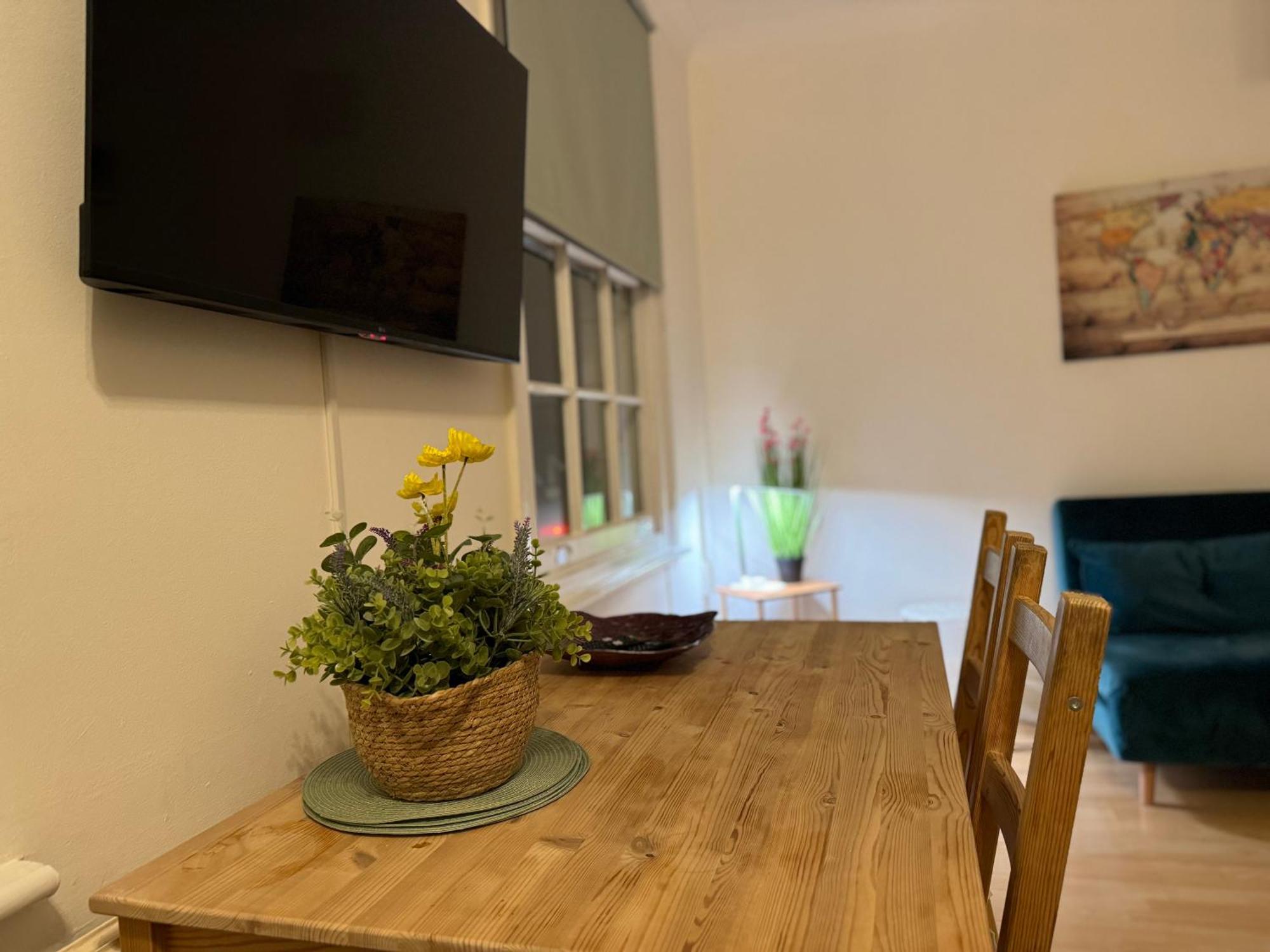 Prime Location Apartamento In Camden Town London Exteriör bild